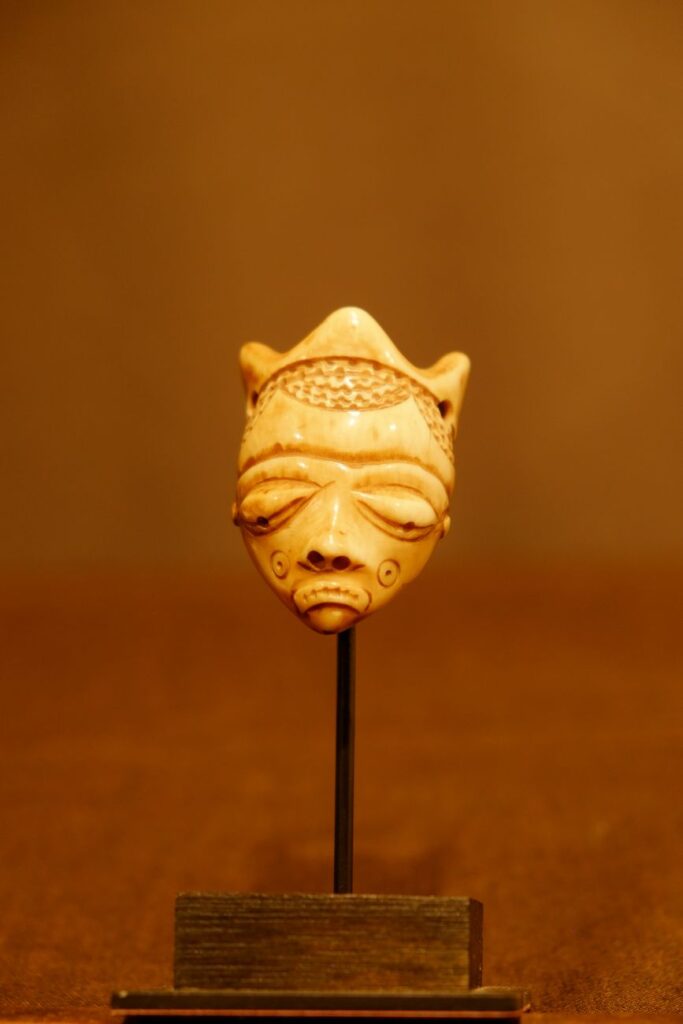 Ikhokho Pendant Pende Mask