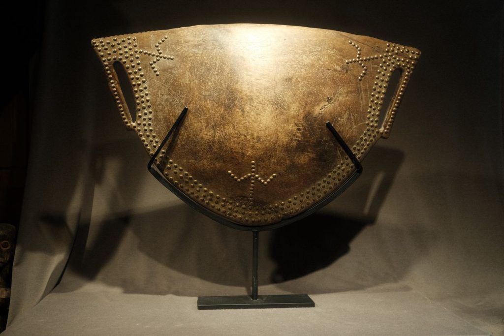 Mangbetu slit drum african art clearance