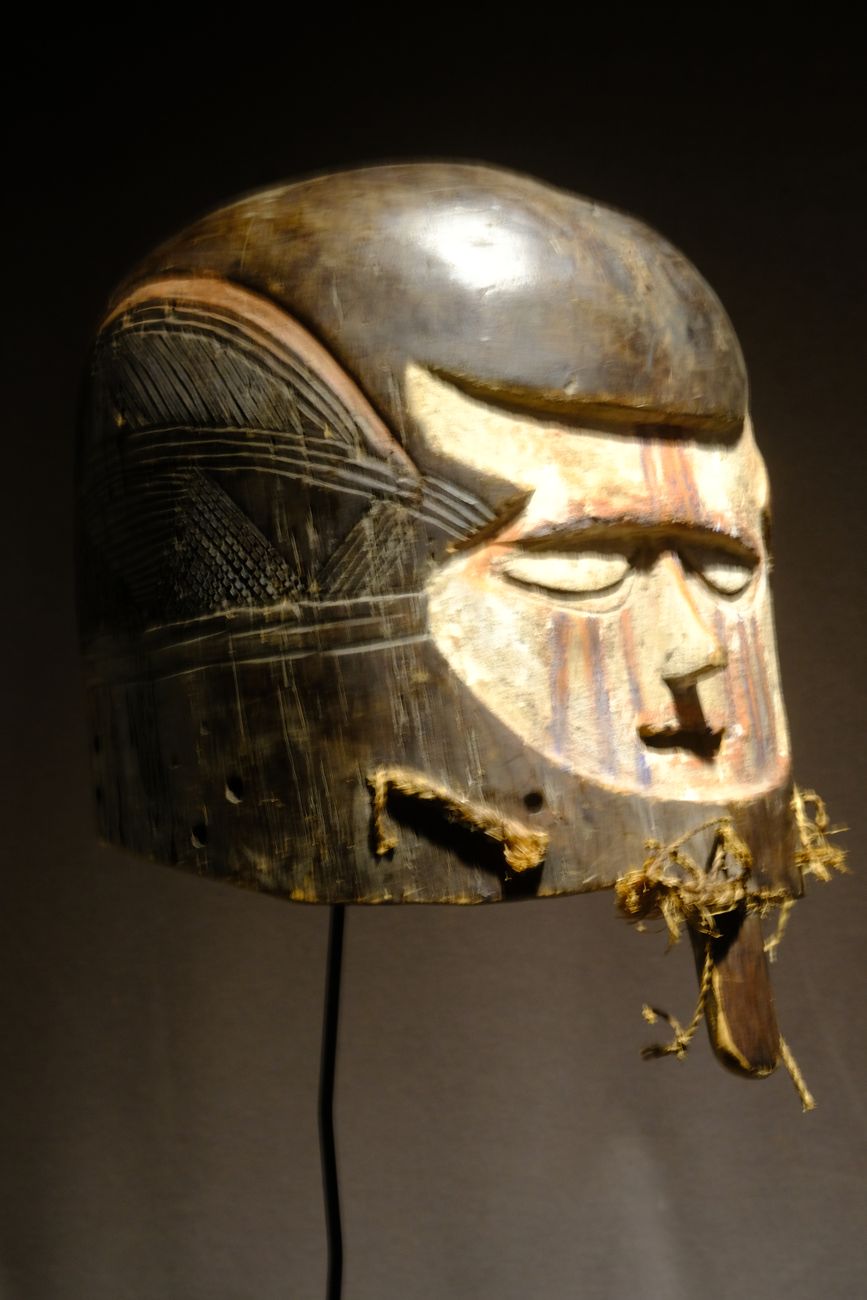 FXE48357 african art Suku mask