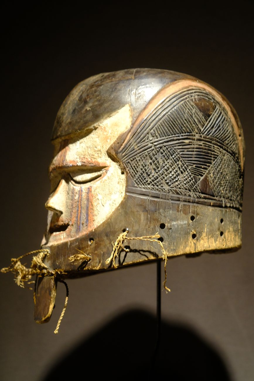 FXE48362 african art Suku mask