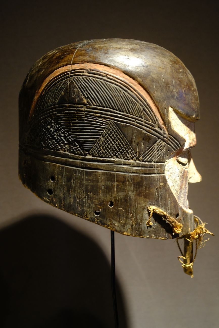 FXE48367 african art Suku mask