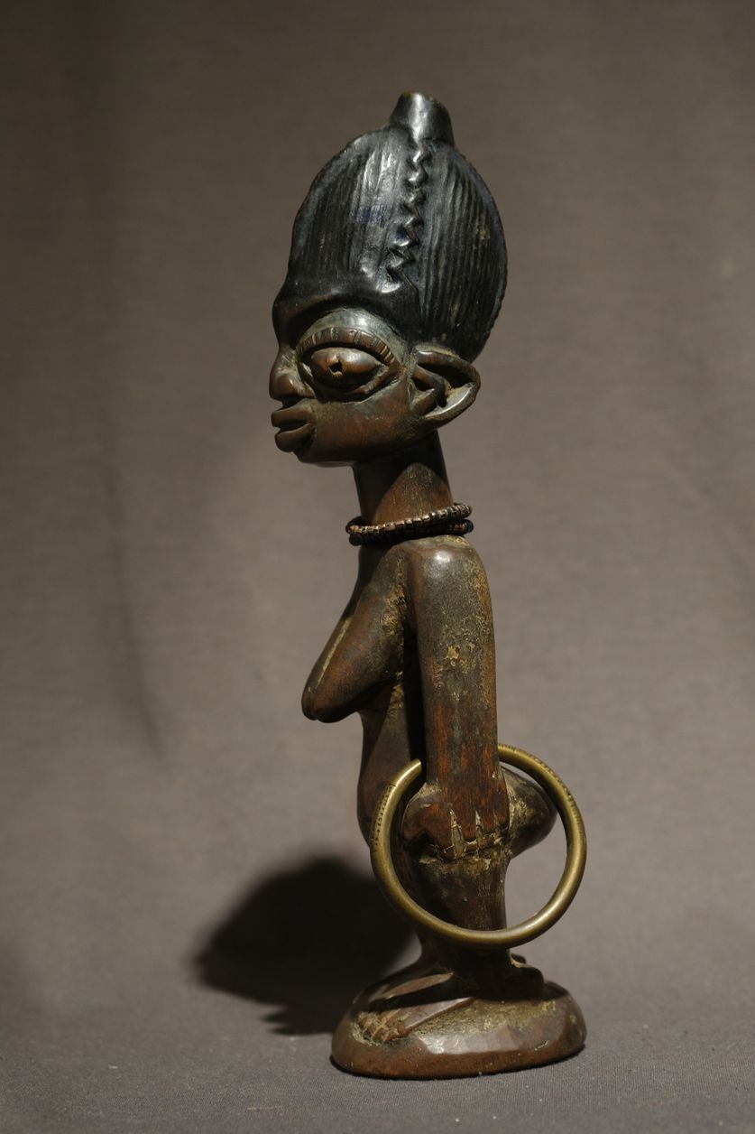 FXE48832African Art