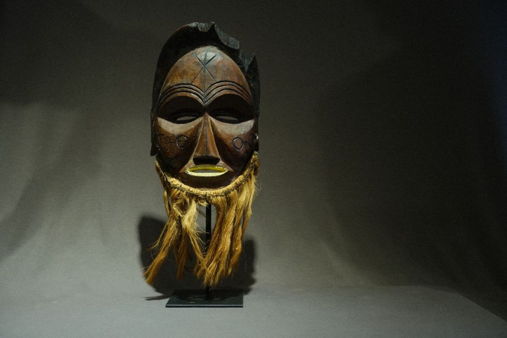 Mbunda mask-African Art